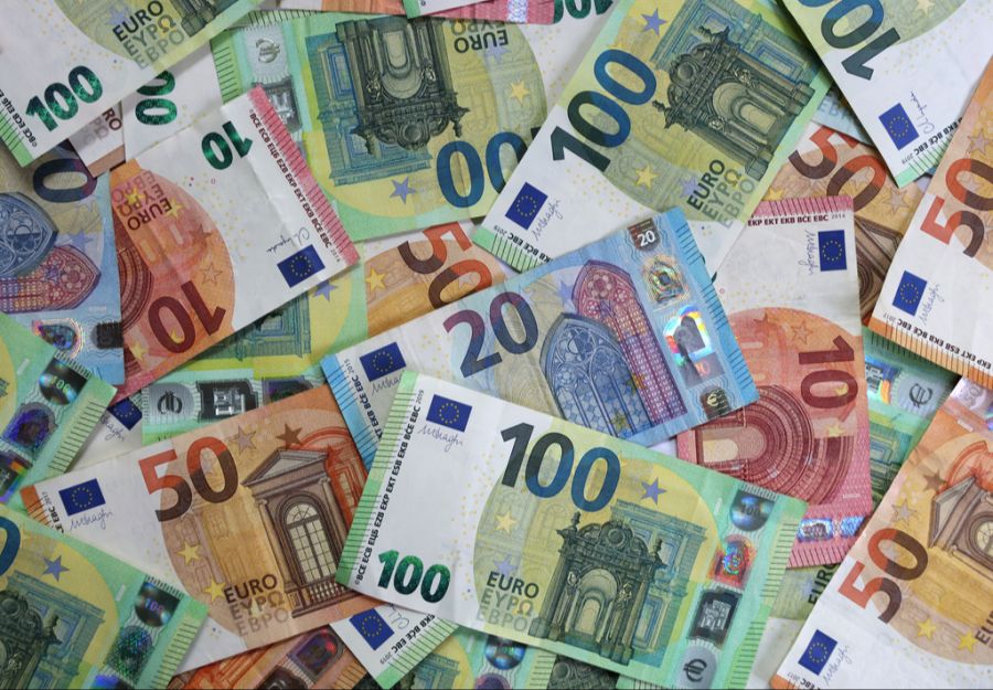 Deshalb wartet jetzt ein Bussen-Berg im Wert von mindestens 800 Euro auf ihn. (Symbolbild)