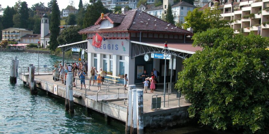 Die Schiffstation Weggis kann wegen Sanierungsarbeiten fünf Wochen lang nicht angefahren werden.