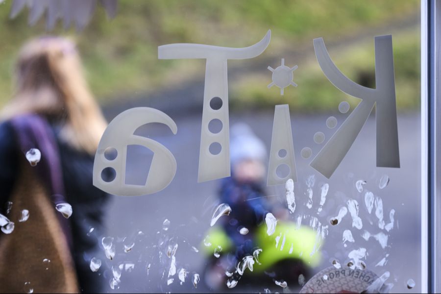 Gewalt könne jedoch von allen Personen ausgehen, meint eine Kita-Leiterin. (Symbolbild)