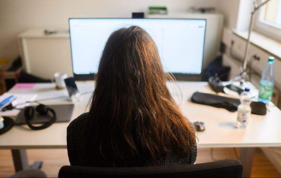 Blonski erklärt: «Wollen die Kantone und Gemeinden ausländische Cloudangebote nutzen, gibt es die Möglichkeit, sensitive Daten im Vorfeld eigenständig zu verschlüsseln.»