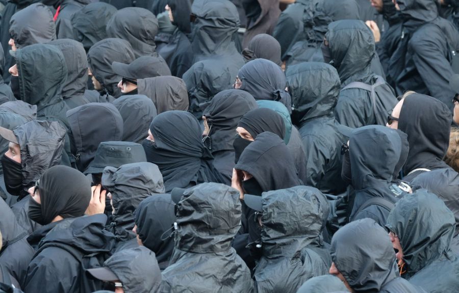 Immer wieder kommt es zu Ausschreitungen in linksextremen Kreisen. (Im Bild: Der Schwarze Block)