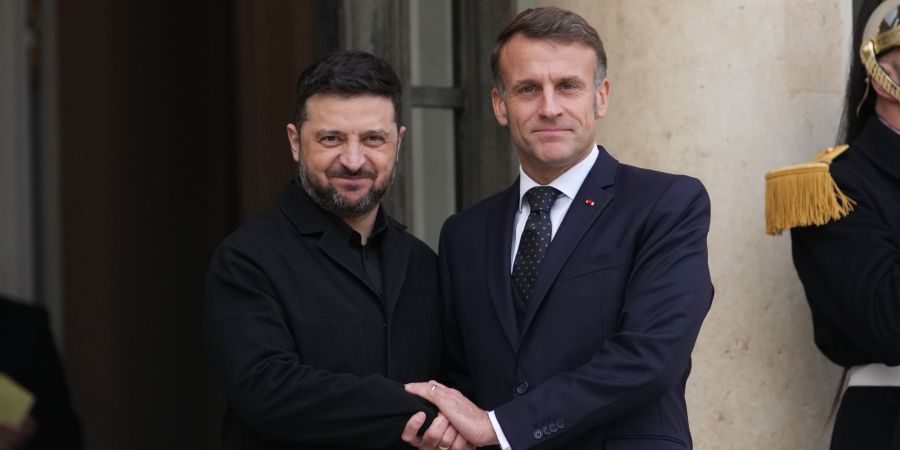 Ukraines Präsident Selenskyj (links) und Frankreichs Präsident Macron
