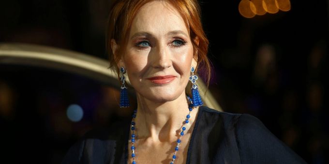 J. K. Rowling macht seit Jahren mit umstrittenen Äusserungen in der Debatte um Rechte für Transmenschen auf sich aufmerksam. (Archivbild) J.K. Rowling macht seit Jahren mit umstrittenen Äusserungen in der Debatte um Rechte für Transmenschen auf sich aufmerksam.