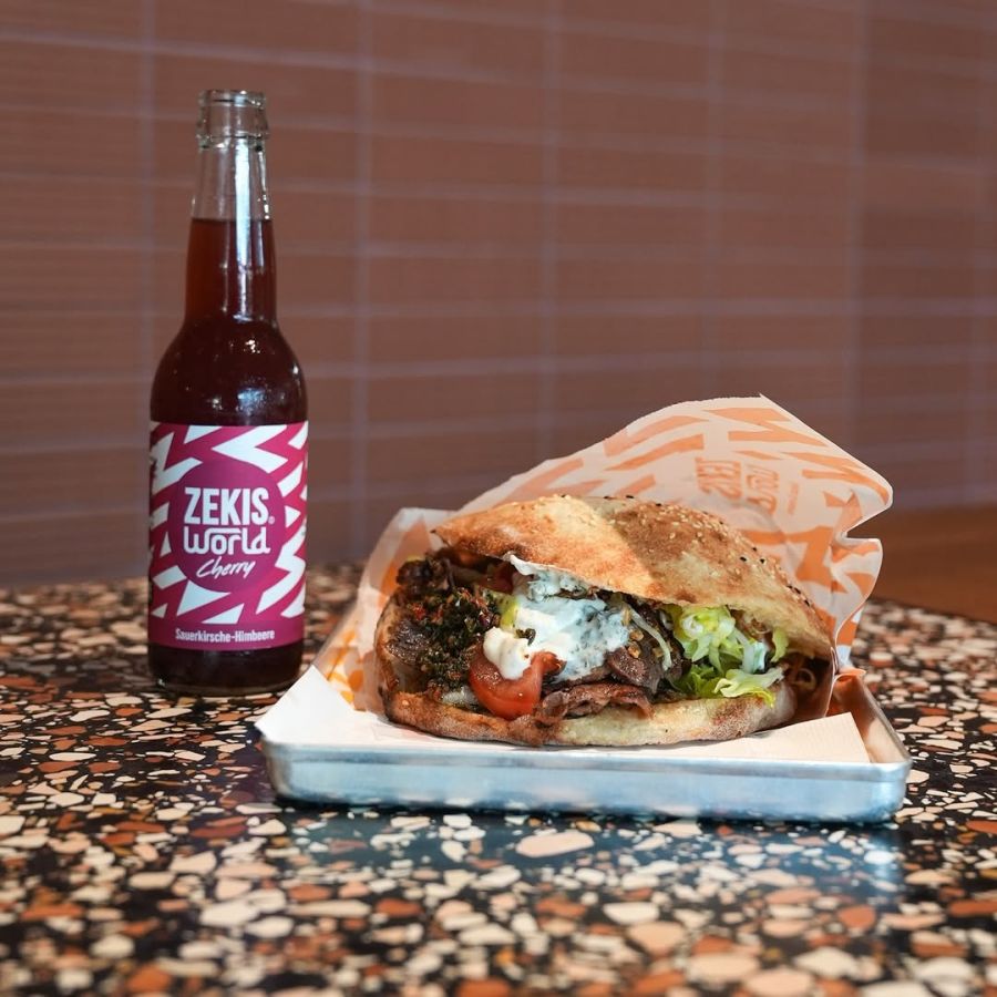 Menüs, wie der klassische Döner hier im Bild, wurden schnell Kult.