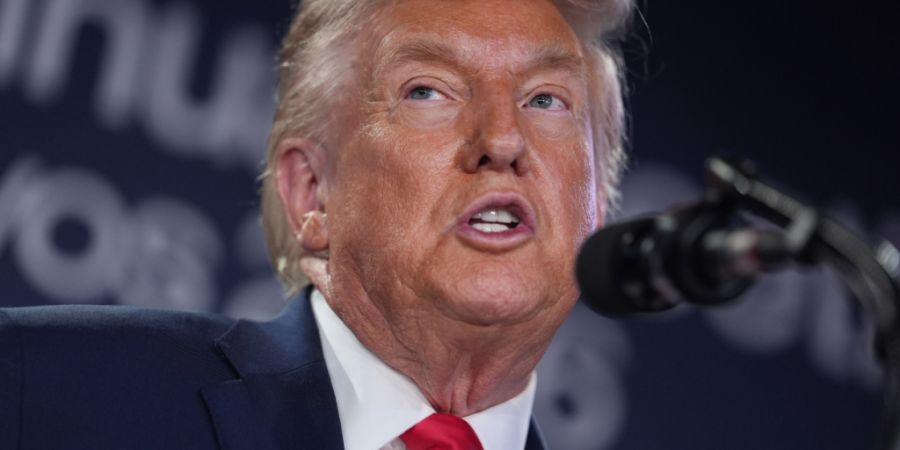 US-Präsident Donald Trump spricht während eines Treffens globaler Wirtschaftsführer auf dem Weltwirtschaftsforum in Davos. Foto: Evan Vucci/AP/dpa