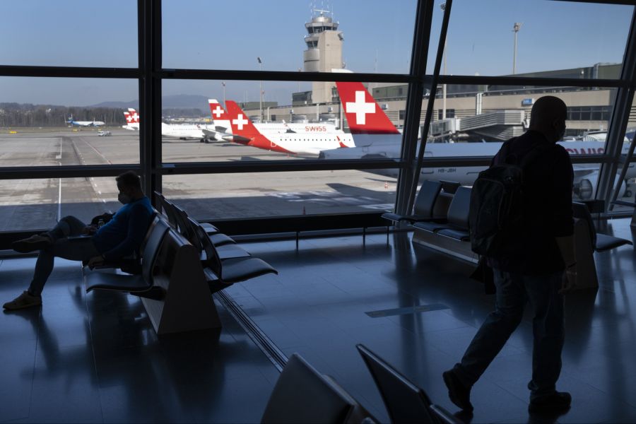 Nun hat die Fluggesellschaft Swiss angekündigt, ihre Flüge in die indische Hauptstadt vorübergehend zu verdoppeln.