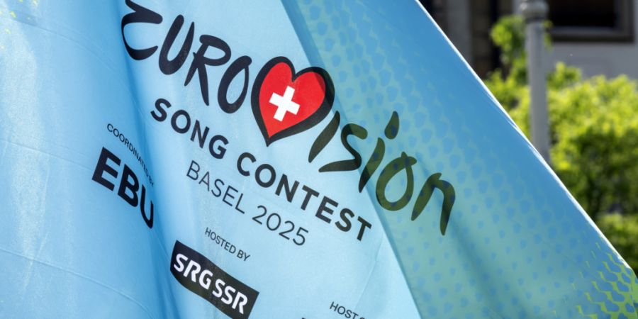 Letztes Jahr fand der Eurovision Song Contest (ESC) in Basel statt. Am diesjährigen ESC in Wien sind nur schwer entflammbare Fahnen erlaubt. Die Fans müssen nebst den Tickets auch Zer...