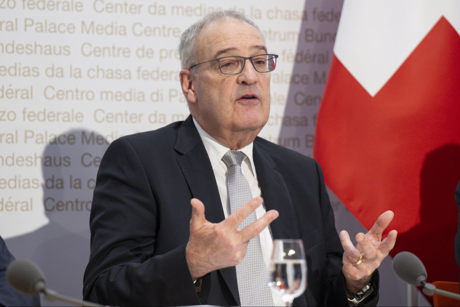 Auch Bundesrat Guy Parmelin sprach an der Medienkonferenz. Es gibt grosse regionale Unterschiede bei den Abschlussquoten.