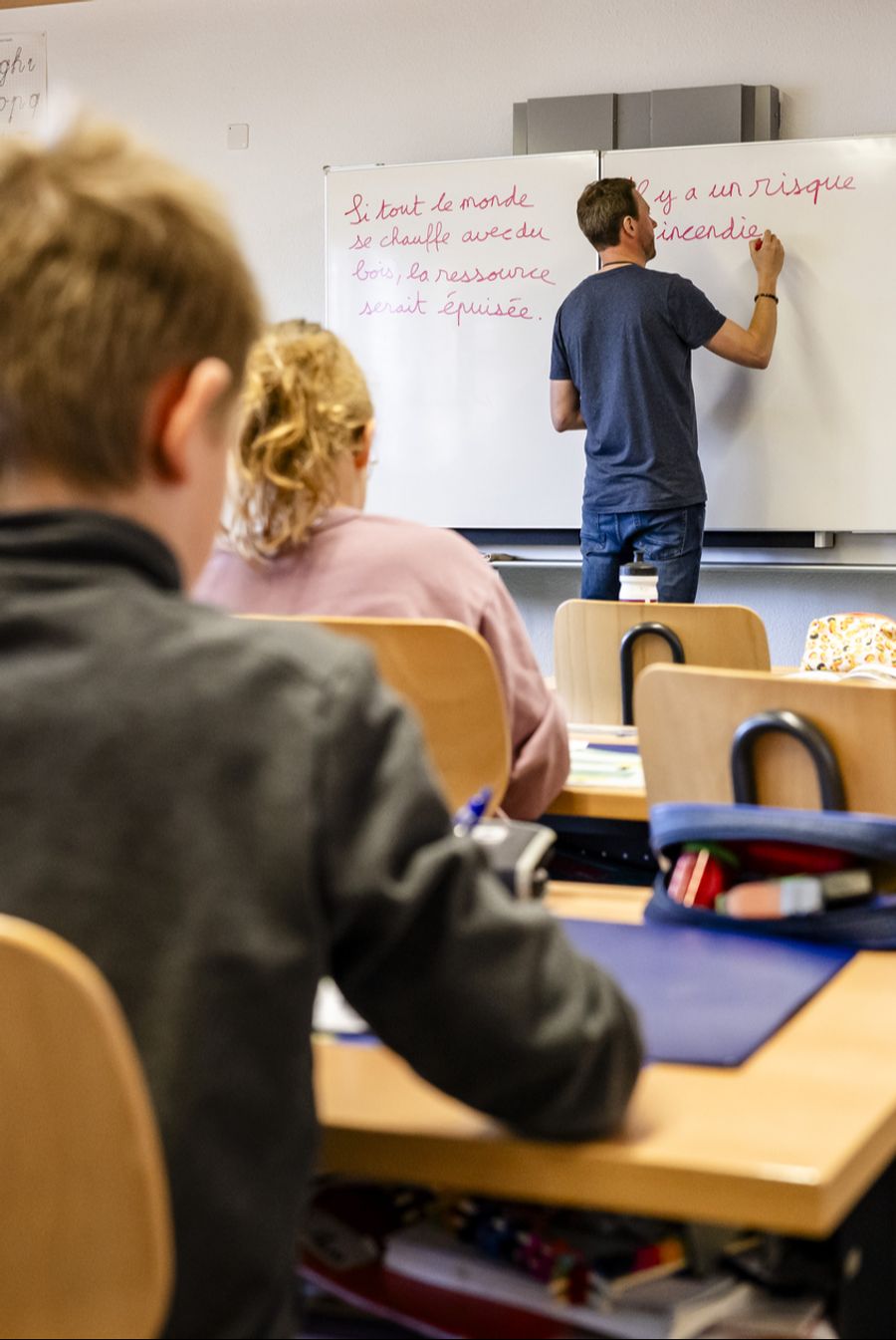Manche Schülerinnen und Schüler provozieren die Lehrperson mit dem Trendwort auch.