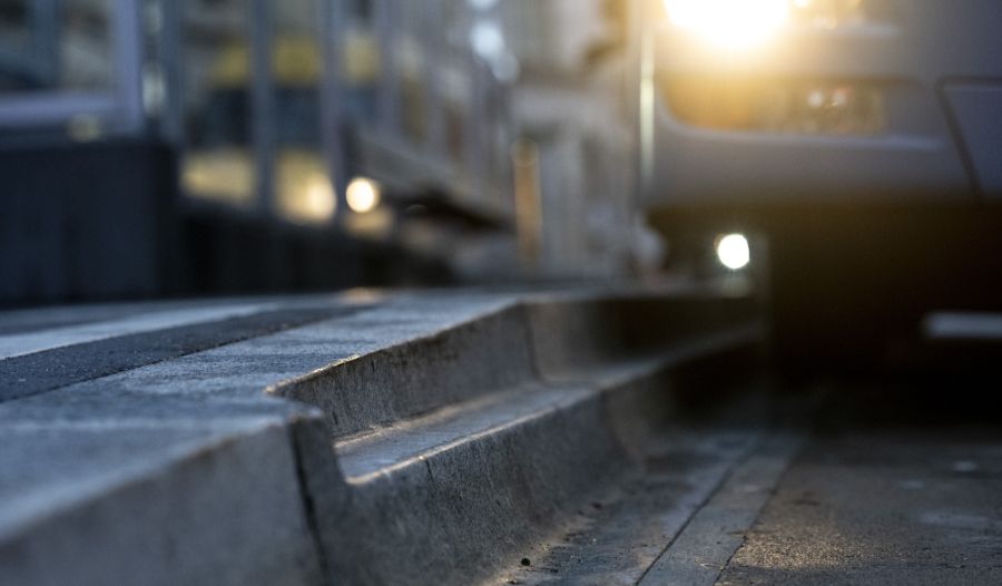 Am 12. August 2025 wurde der 50-jährige Vater an einer Bushaltestelle in Wakefield erschossen. (Symbolbild)