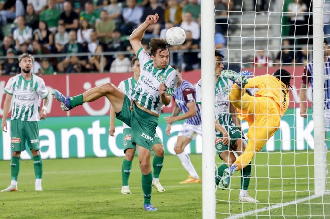 Lawrence Ati Zigi (re.) rettet den FC St.Gallen mehr als einmal vor dem Rückstand. FC St.Gallen Trabzonspor