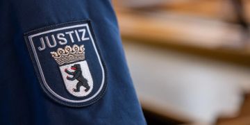 Bild von einer Justiz-Bestickung