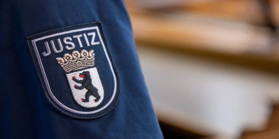 Bild von einer Justiz-Bestickung