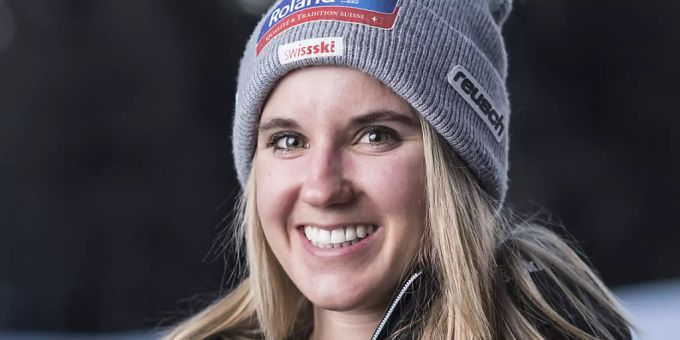 Joana Hählen darf sich über den ersten Podestplatz ihrer Karriere in der Abfahrt freuen Abfahrt