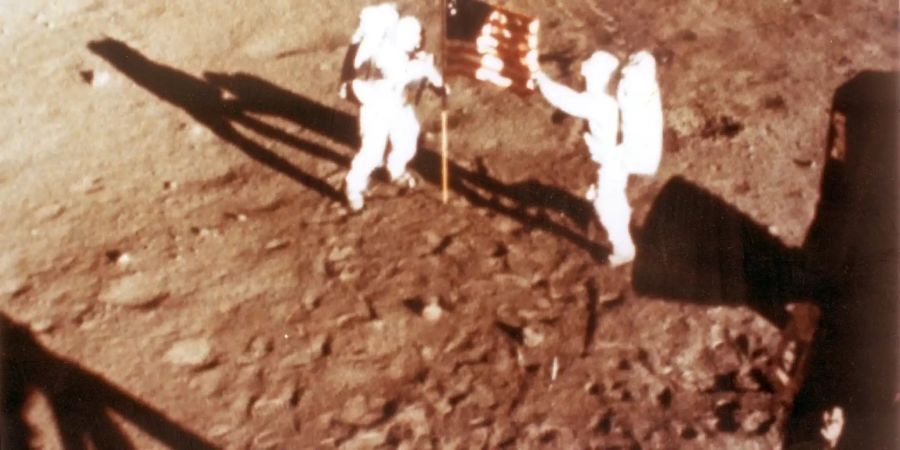 Nasa Mond