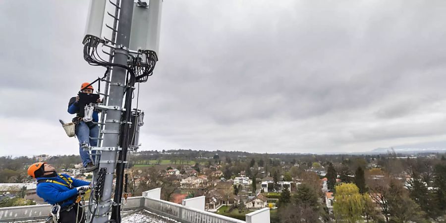 Montage einer 5G-Antenne in Chêne-Bougeries am 5. April im Kanton Genf.