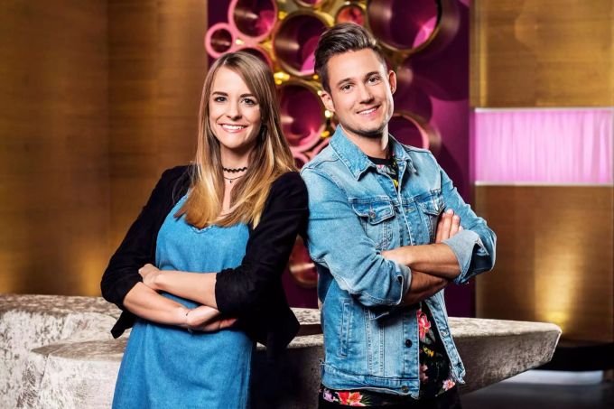 Die Videoblogger Loredana und Kilian Bamert übernehmen für eine Woche die SRF Sendung «Glanz & Gloria». SRF