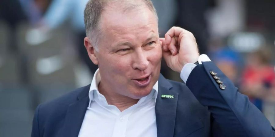 Fühlt sich wohl beim FC Augsburg: Manager Stefan Reuter. Foto: Annegret Hilse