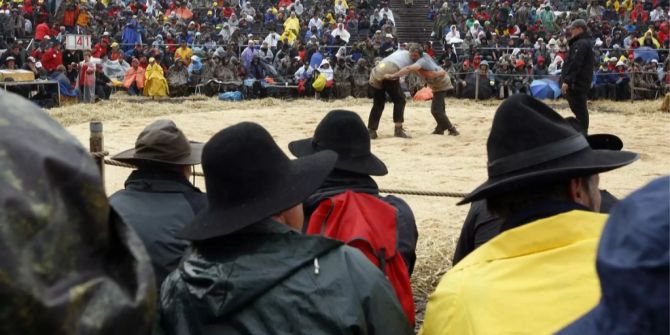 Schwingen: Regnerische Bedingungen am Kilchberger Schwinget 2008.