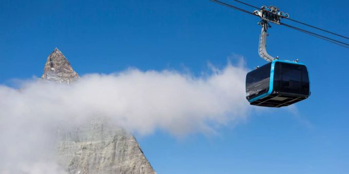 Die neue Drahtseilbahn beim Kleinen Matterhorn. Drahtseilbahn