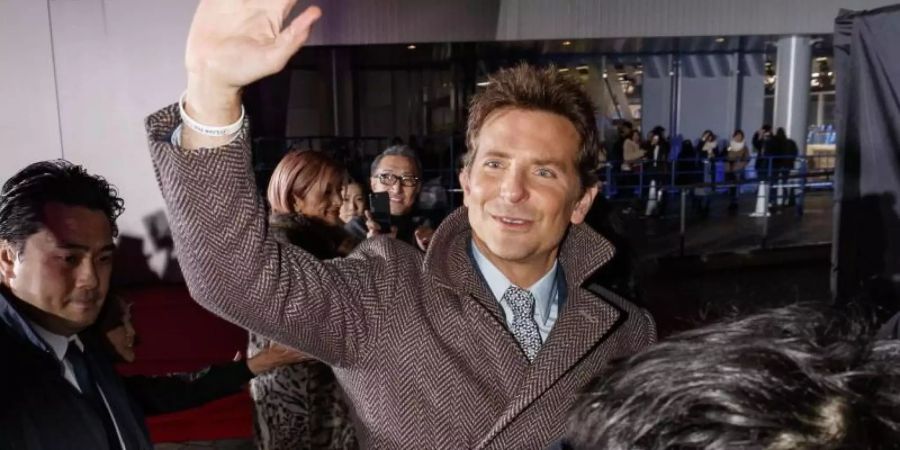 Bradley Cooper hat seinen Hund Charlie nach seinem verstorbenen Vater benannt. Foto: Rodrigo Reyes Marin/ZUMA