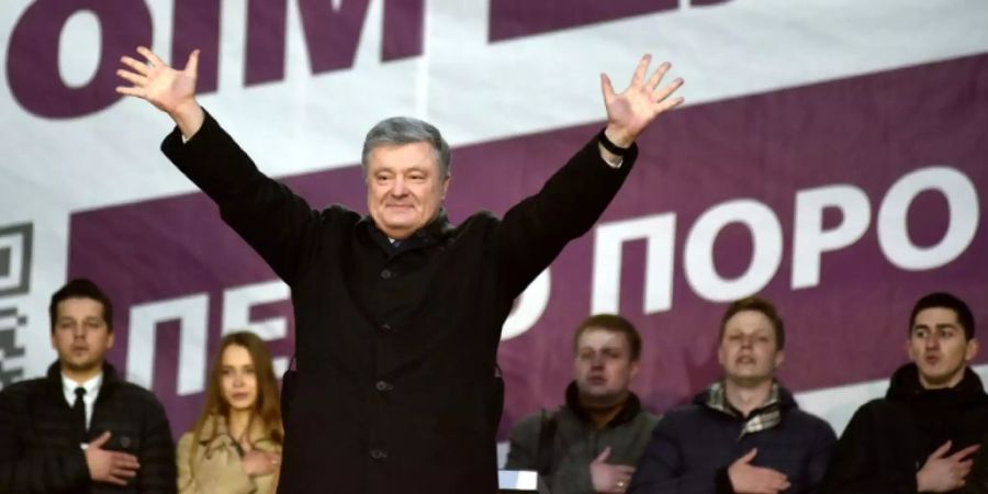 Poroschenko beim Wahlkampfabschluss in Lwiw