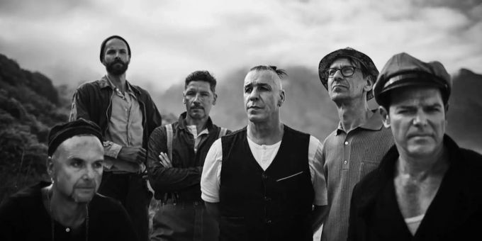 Rammstein Musikvideo Zur Single Dicke Titten Erschienen 5364