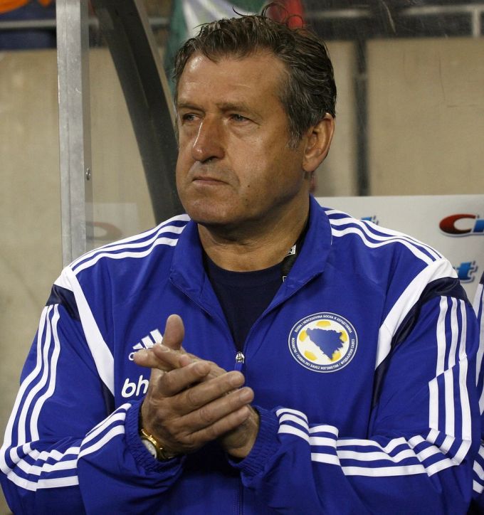 Safet Susic war Nationaltrainer von Bosnien, früher spielte er bei Paris Saint-Germain. Susic Bosnien Paris Saint-Germain