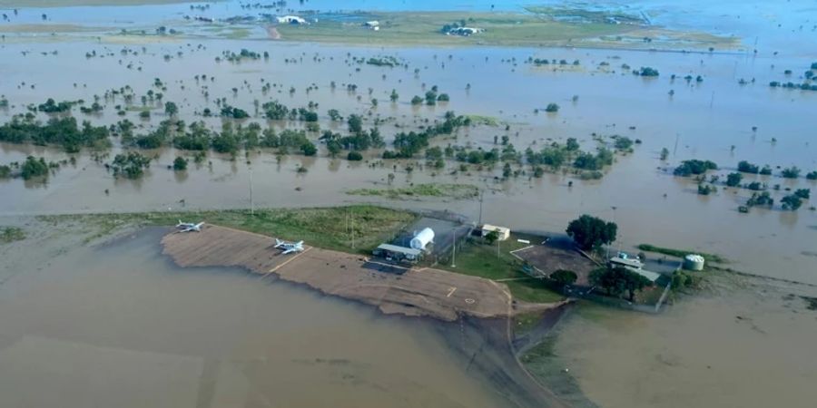 Luftaufnahme der überfluteten Gegend um Burketown