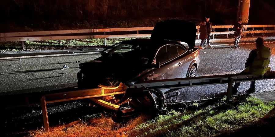 Muttenz BL/Autobahn A18: Alkoholisierter Lenker verursacht Unfall
