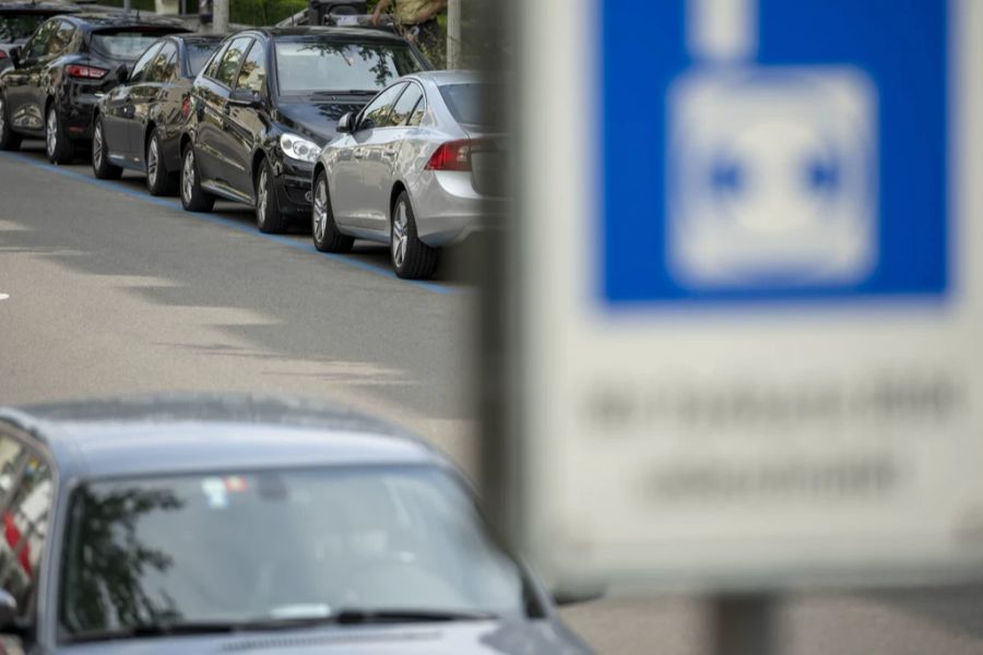 Zürich ist mit 11,50 Franken pro vier Stunden die zweitteuerste Stadt bezüglich parkieren.