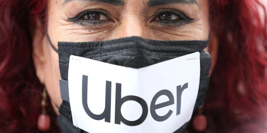 Protestierende Uber-Fahrerin