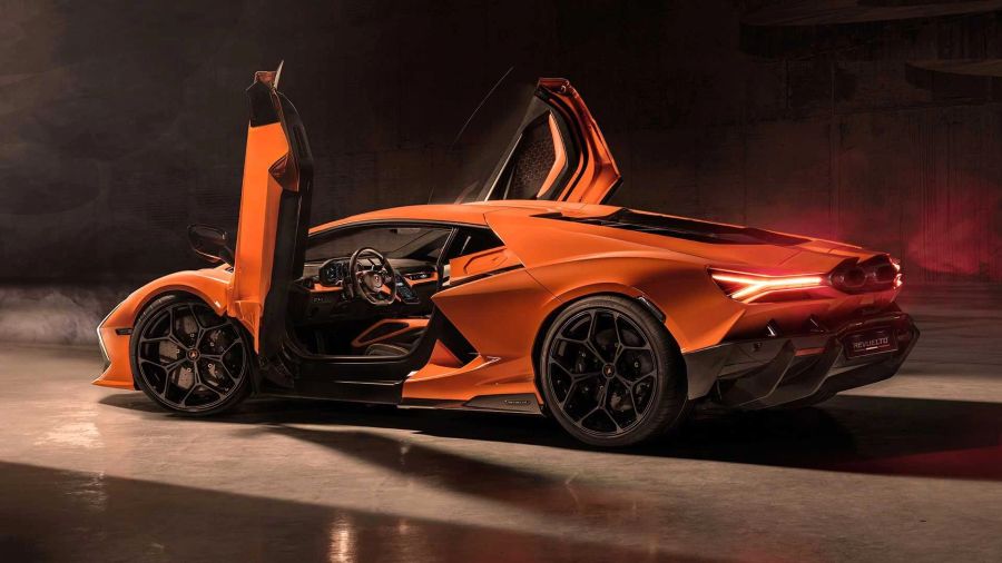 2023 Lamborghini Revuelto