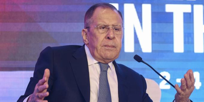 Sergej Lawrow sprach an der Konferenz in Indien von einem «Krieg» gegen Russland. Indien Sergej Lawrow