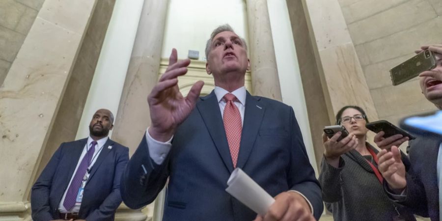 Der hochrangige Republikaner Kevin McCarthy hat Fox News nun weiteres Videomaterial zur Verfügung gestellt.