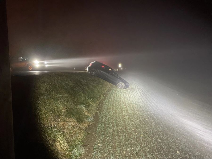 Am Fahrzeug entstand ein Sachschaden.