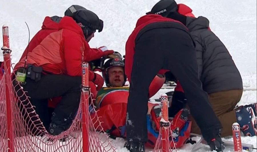 Ein sichtlich gekennzeichneter Mauro Caviezel nach seinem Sturz in Lake Louise.