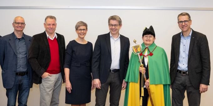 Francesco Zoppi (SVP), Markus Scheidegger (Die Mitte), Simone Wigger (FDP), Patrick Wahl (FDP), Hanni Schriber-Neiger (Gemeindeweibelin), Peter Hausherr (Die Mitte, Gemeindepräsident). Mitglieder des Gemeinderates Risch