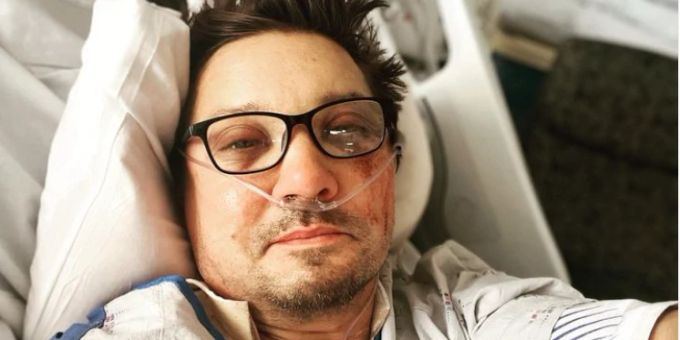 nach Unfall - Jeremy Renner macht Fortschritte