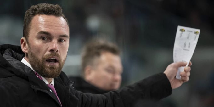 Filip Pesan muss seinen Trainerposten bei Ajoie in der National League räumen. National League