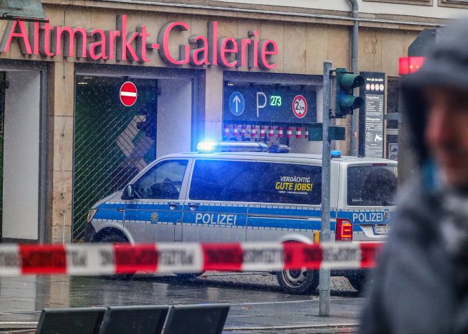 A hostage situation in a shopping center in Dresden, East Germany