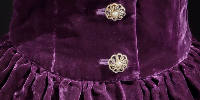 New York - Edles Samtkleid von Prinzessin Diana kommt unter den Hammer
