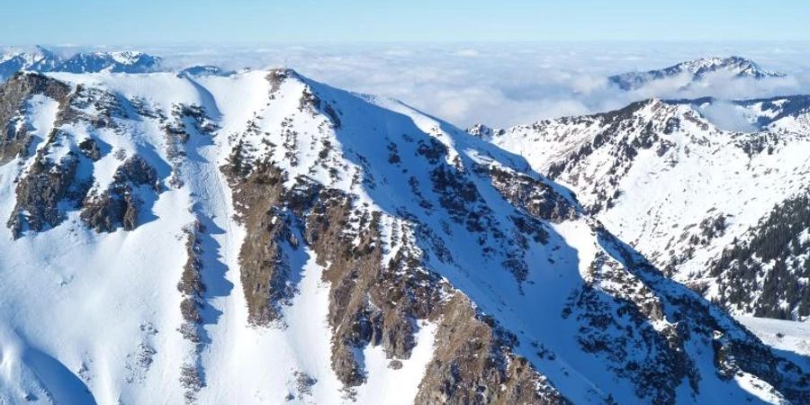 Der Bschiesser (1998m) in den Allgäuer Alpen wurde ursprünglich Bscheisser genannt. Foto: Carsten Hoefer/dpa
