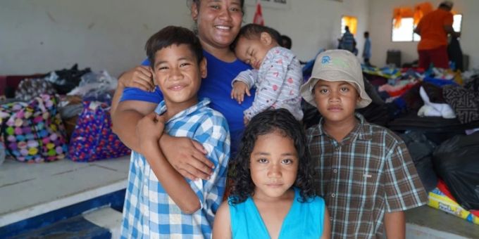In Sicherheit gebrachte Bewohner der Mango-Insel Tonga