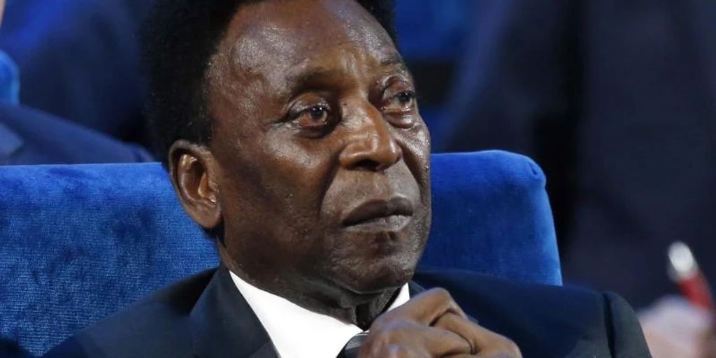 Pelé has to stay longer in the hospital