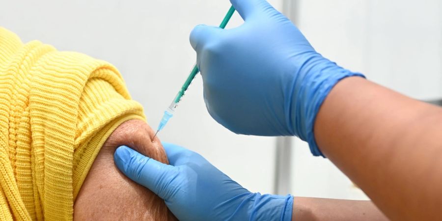 Vierte Impfung schon ab 60? Nicht jeder hält das für die richtige Idee.
