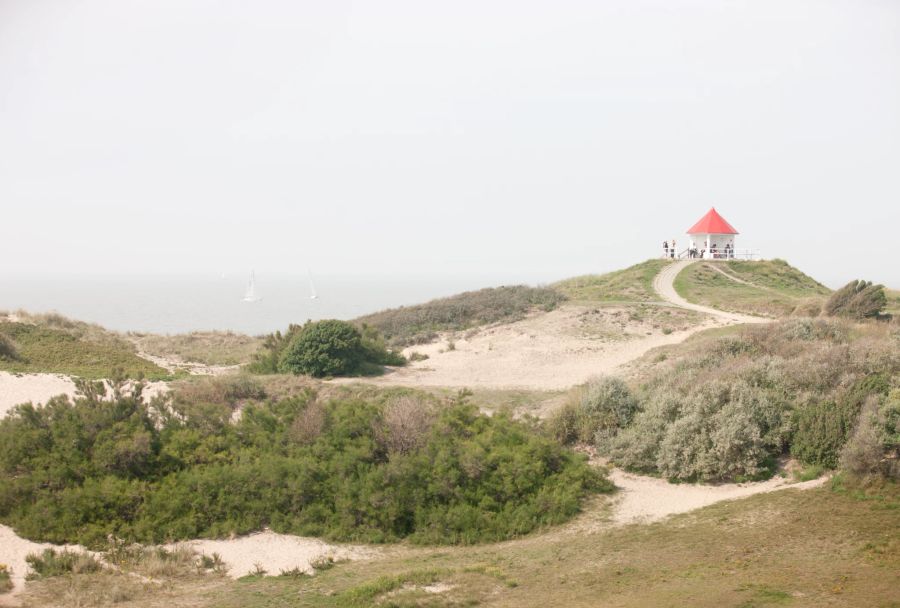 Dünen Gebüsch Sand Himmel Meer Hütte