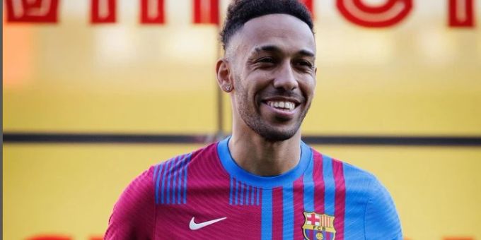 Dreieinhalb Jahre - Aubameyang unterschreibt bei Barça