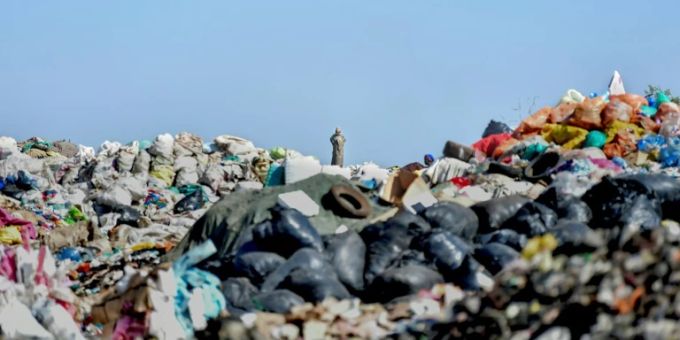 Plastikmüll verschmutzt Ozeane und Strände Plastikmüll