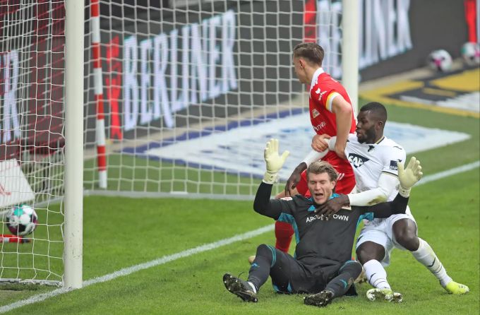 Die Hoffenheimer erzwingen durch ein Eigentor von Nico Schlotterbeck das 1:1. Union-Trainer Urs Fischer sieht seine Mannschaft in der ersten Hälfte ohne Spielzugriff. Urs Fischer